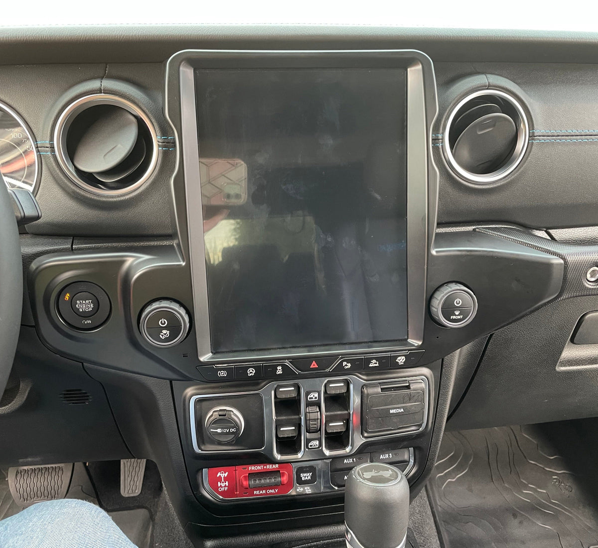 [ Hot-sale ] 12.1” Android 13 Vertical Screen Navigation Radio for Jeep Gladiator 2020 - 2023 | Phoenix Automotive